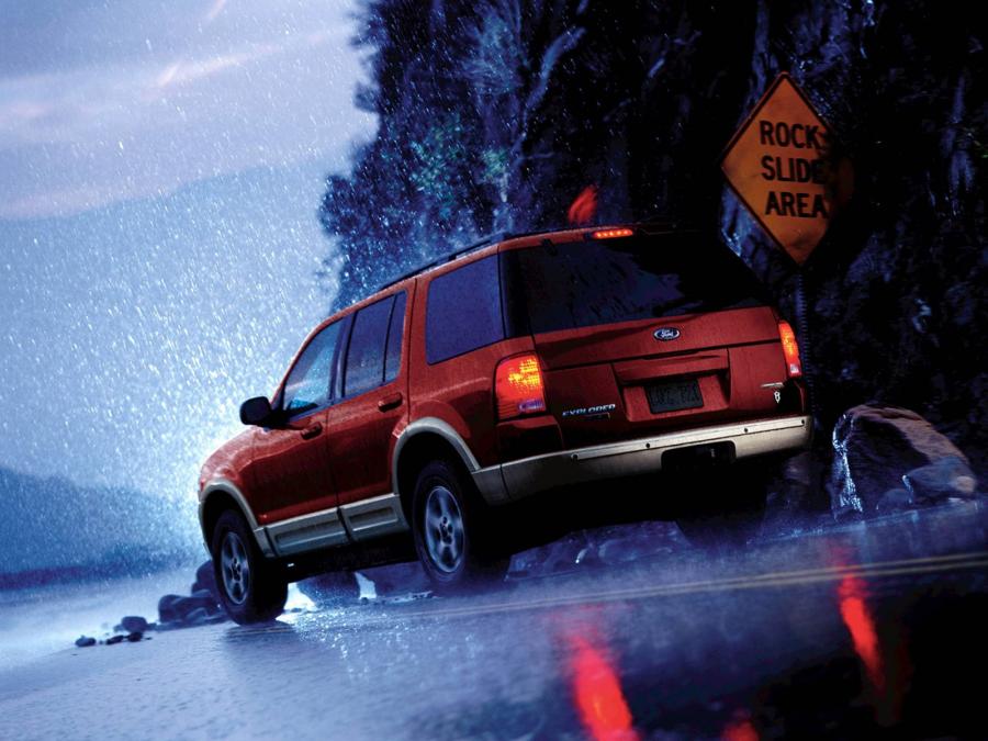  Ford Explorer 2001 года  (фото 18 из 21)